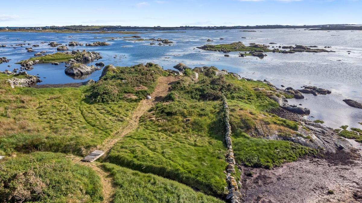 فيلا Seaside Log Cabin, Carna المظهر الخارجي الصورة